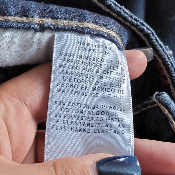 True Religion - Picture 6 of 9